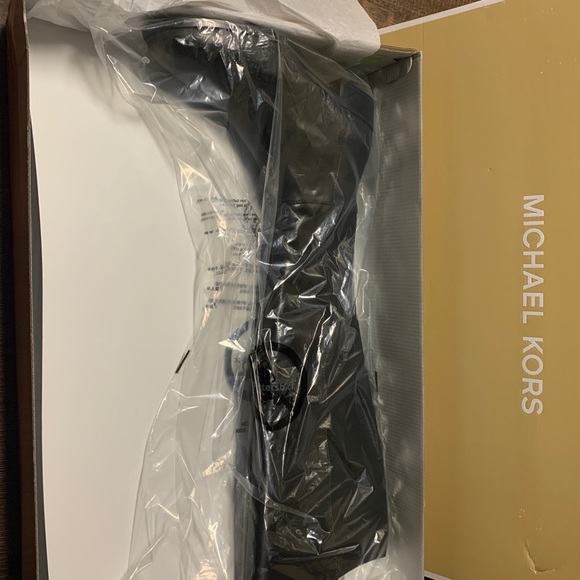 NWT Michael Kors Tall Leather Boots - Picture 7 of 14